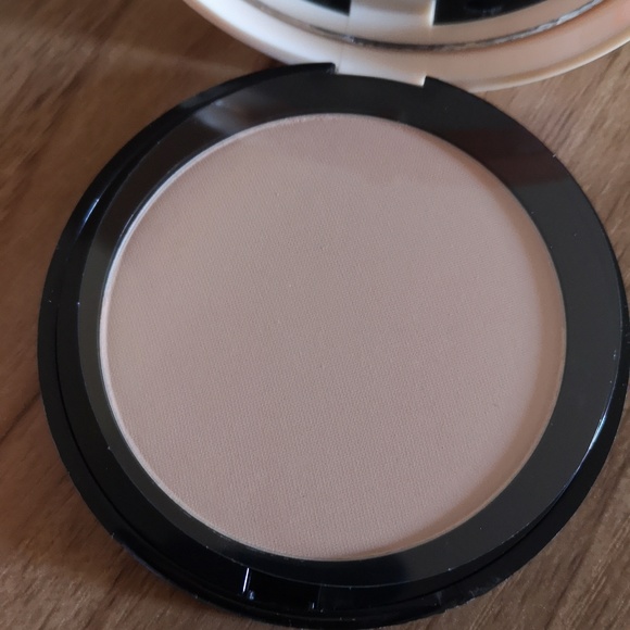 PUPA Powder - Picture 4 of 5